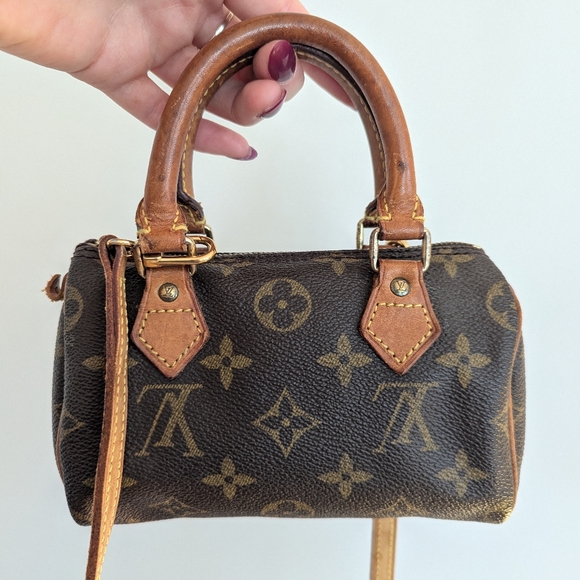 ❌ SOLD ❌ Louis Vuitton mini speedy with crossbody strap - Picture 4 of 17